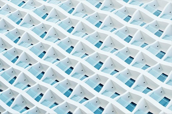 Quelles sont les normes de sécurité à respecter pour un garde-corps en verre de terrasse ?