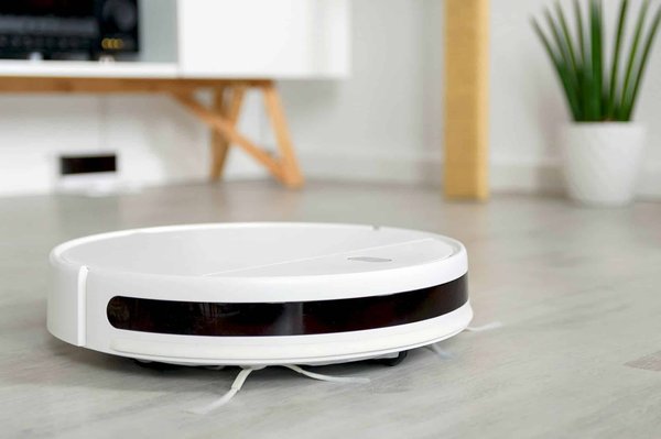Comment bien choisir son robot aspirateur laveur ?